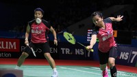 Gim kedua pun berhasil dimenangkan oleh Greysia Polii/Apriyani Rahayu dengan skor 21-16.