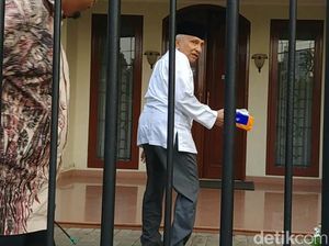 Amien Rais Pulang ke Gandaria, Usai Bertemu Prabowo?