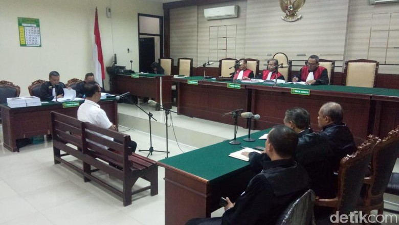 Kasus Suap DPRD, Mantan Sekda Kota Malang Dituntut 3 Tahun Penjara Kasus Suap DPRD, Mantan Sekda Kota Malang Dituntut 3 Tahun Penjara