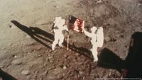 50 Tahun Apollo 11, Anda Percaya Manusia Pernah Mendarat di Bulan?