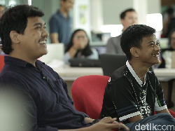 Serunya Momen Adu PES Rizky Faidan vs Jagoan detikcom