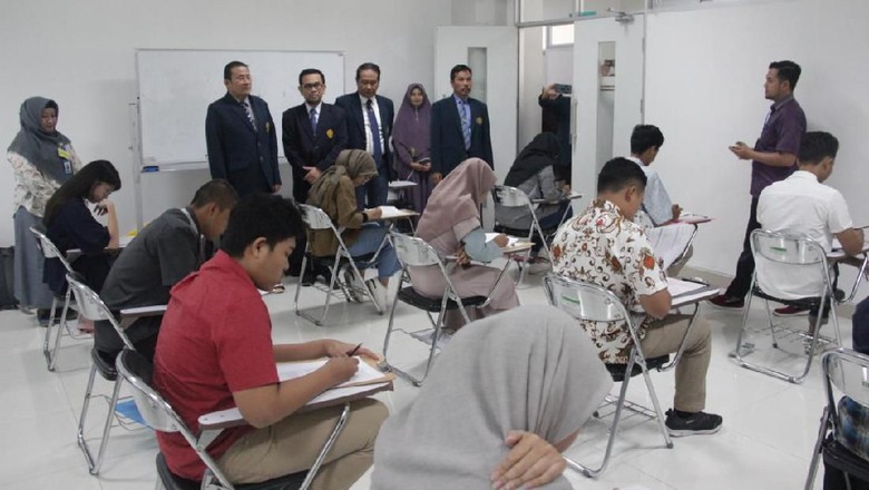 Belasan Ribu Calon Mahasiswa Ikut Tes Jalur Mandiri Universitas Brawijaya Belasan Ribu Calon Mahasiswa Ikut Tes Jalur Mandiri Universitas Brawijaya