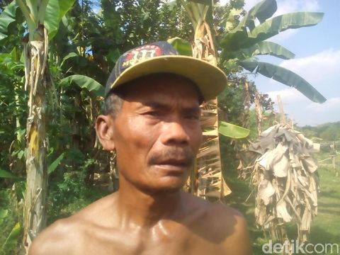 Ada Rezeki Bagi Penggali Sumur Gowak di Kudus Saat Musim Kemarau