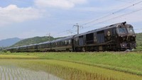 Jepang juga memiliki kereta mewah bernama The Nanatsuboshi yang dikenal kereta bintang 7 dan memiliki interior yang indah. Saat kereta mulai berjalan para pengunjung akan disuguhkan pemandangan yang mengesankan. Istimewa/Manabu Takahashi/Getty Images.