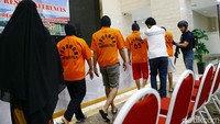 Para pelaku dihadirkan dalam rilis di Mabes Polri, Jalan Trunojoyo, Kebayoran Baru, Jakarta Selatan, Selasa (16/7/2019).