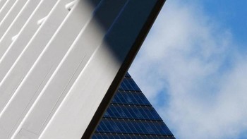 Dia adalah seorang fotografer berdarah Serbia yang tinggal dan bekerja di Dallas, Texas. Foto: Nikola Olic