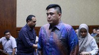 Mereka diyakini melakukan tindak pidana korupsi dalam proyek Sistem Penyediaan Air Minum (SPAM).
