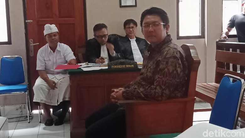 Anak Mangku Pastika Akui Terima Duit Rp 7,5 M dari Eks Bos Kadin Bali Anak Mangku Pastika Akui Terima Duit Rp 7,5 M dari Eks Bos Kadin Bali