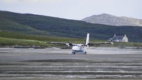 Selamat datang di Bandara Barra dan mendarat di pantai yang indah! (iStock)