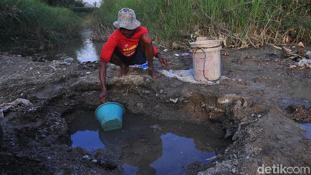 Begini Perjuangan Warga Grobogan Mencari Air di Musim Kemarau