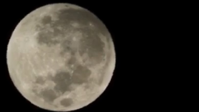 Gerhana Bulan di Langit Indonesia Masuki Fase Penumbra Gerhana Bulan di Langit Indonesia Masuki Fase Penumbra