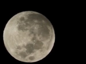 Gerhana Bulan di Langit Indonesia Masuki Fase Penumbra