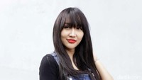 Lucinta juga merasa dirinya sama-sama cantik seperti Luna Maya dan Syahrini. Pool/Ismail/detikFoto.