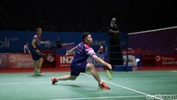 Pada gim kedua, Fajar/Rian bermain lebih agresif. Hal itu berhasil membuat ganda putra Indonesia tersebut memenangkan pertandingan di gim kedua dengan skor 21-14.