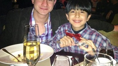 Sebelum Dipenjara, Ini Momen Makan Steve Emmanuel Bersama Anaknya
