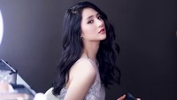 Nama Bella Nova jadi sorotan di dunia maya usai Hotman Paris mengajaknya liburan ke Bali. Ternyata ia adalah pedangdut muda berusia 22 tahun, lalu apalagi? Foto: Dok. Instagram/bellanova96