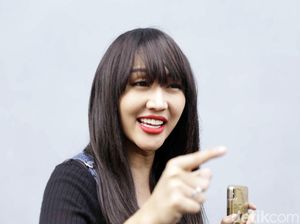 Ngamuk Dibandingkan Dena Rachman, Lucinta Merasa Mirip Angelina Jolie
