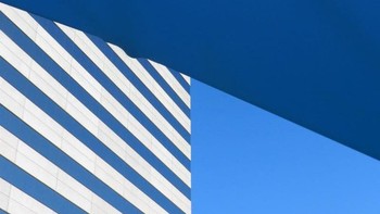Ini nyata gedung bukan hasil perpaduan gambar di Photoshop. Foto: Nikola Olic