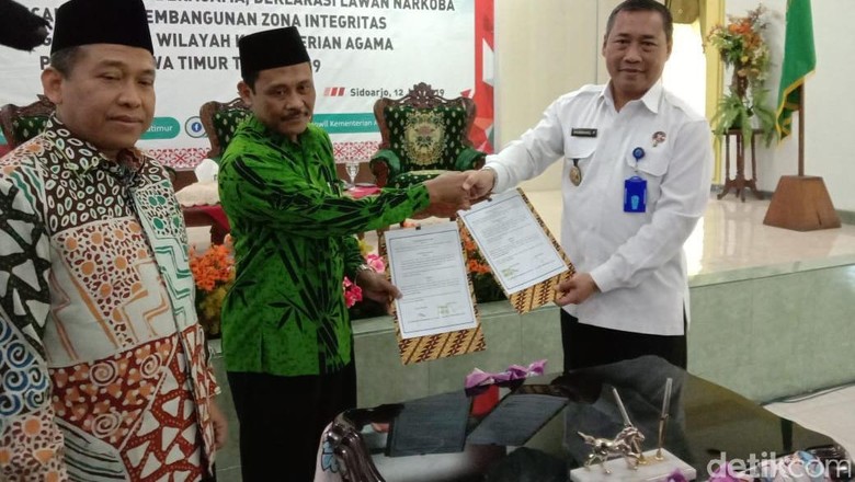 Ini Alasan Kemenag Jatim untuk Calon Pengantin Wajib Tes Narkoba Ini Alasan Kemenag Jatim untuk Calon Pengantin Wajib Tes Narkoba