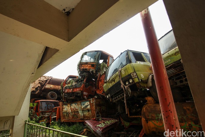 Penampakan Kuburan Truk Sampah Jakarta