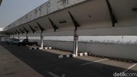 Bagi kendaraan yang belum lulus uji emisi, akan ditempatkan di lokasi parkir tanpa atap atau lantai parkir paling atas.