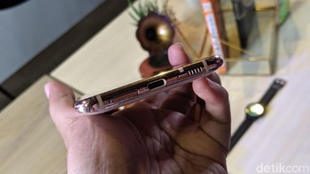 Mengusung USB tyoe C tanpa ada jack audio 3,5 mm. Foto: Adi Fida Rahman/detikINET