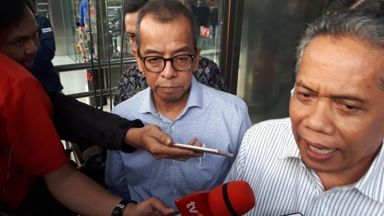 Emirsyah Satar Tersangka Suap Tak Ditahan Usai Diperiksa KPK Emirsyah Satar Tersangka Suap Tak Ditahan Usai Diperiksa KPK