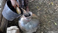 Warga menyebut sendhang itu adalah Sendhang Cekel, digali oleh para tetua desa ketika mulai menetap di desa tersebut sejak ratusan tahun lalu. Sendhang ini sedalam sekitar 12 meter. Airnya bening.