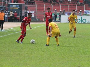 Laju Negatif Semen Padang Berlanjut