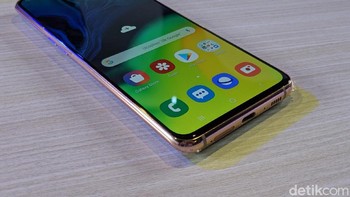 Dapur pacunya mumpuni, memadukan Snapdragon 730G dan RAM 8 GB. Foto: Adi Fida Rahman/detikINET