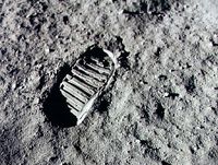 50 Tahun Apollo 11, Anda Percaya Manusia Pernah Mendarat di Bulan?
