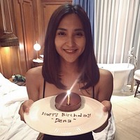 Dena Rachman adalah seorang mantan artis cilik yang memutuskan untuk menjadi transgender. Dena Rachman terlahir sebagai seorang laki-lakii bernama Renaldy Denada Rachman. Dena sendiri pernah menceritakan bahwa dirinya sempat melakukan operasi payudara di Korea. Foto: Instagram denarachman