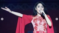 Ternyata Bella Nova adalah seorang pedangdut yang baru saja mengeluarkan single Ikan Asin.  Dok. Instagram/bellanova96