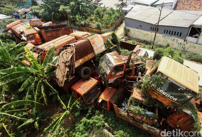 Penampakan Kuburan Truk Sampah Jakarta