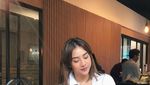 Yuk! Intip Anya Geraldine Saat Ngopi hingga Makan di Warteg
