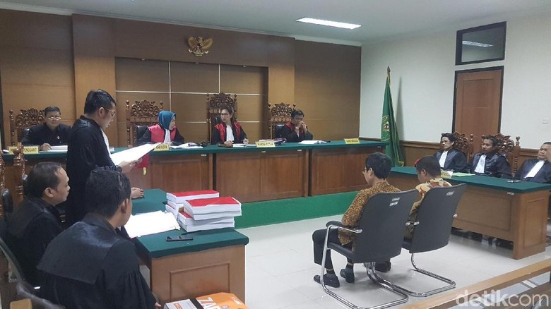 2 Terdakwa Korupsi Bapelkes KS Dituntut 10 dan 12 Tahun Penjara 2 Terdakwa Korupsi Bapelkes KS Dituntut 10 dan 12 Tahun Penjara