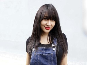 Mantan Pacar Tunggu Itikad Baik Lucinta Luna Minta Maaf