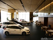Kelas Menengah RI Banyak Nahan Beli Mobil, Lebih Pilih Beli Emas