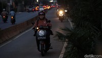 Aksi ini sangat membahayakan diri sendiri maupun orang lain.