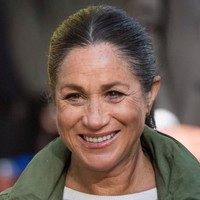 Aplikasi edit foto Face App untuk membuat wajah jadi tua saat ini tengah jadi tren. Ramai-ramai orang mencoba aplikasi tersebut. Dan inilah penampakan Meghan Markle ketika berusia 70-an.  Foto: Credit: Faceapp