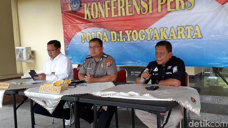 Jasad Mahasiswa Timor Leste Tewas di Lereng Lawu Penuh Luka Jasad Mahasiswa Timor Leste Tewas di Lereng Lawu Penuh Luka