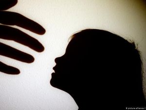 Pedagang Cilok di Bandung yang Cabuli Anak Kandung Kerap Siksa Istri