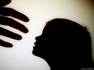 Pedagang Cilok di Bandung yang Cabuli Anak Kandung Kerap Siksa Istri