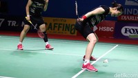 Greysia/Apriyani sayangnya memulai set ketiga dengan ketertinggalan jauh 3-7.