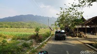 Adapun jalur VW Camat kelompok Apollo yang bersifat alam jalurnya ke Candimulyo, untuk budaya diarahkan ke Candi Borobudur. Sedang untuk sosial diarahkan ke Gunung Sumbing dan Merapi (Ahmad Masaul Khoiri/detikcom) 
