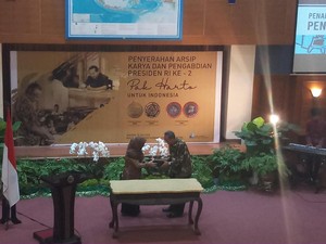Mbak Tutut Serahkan Arsip Statis Presiden Soeharto ke ANRI