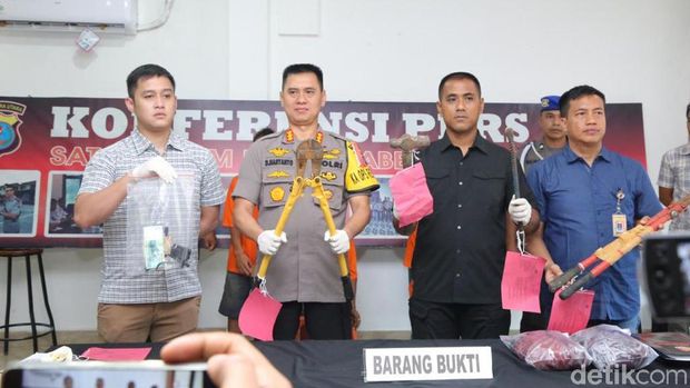 Komplotan Pencuri 'Becak Hantu'