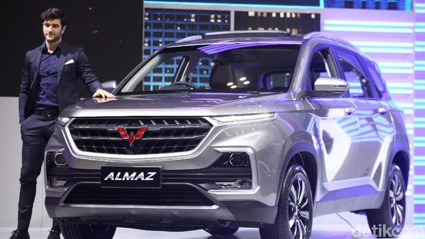 Wuling Almaz