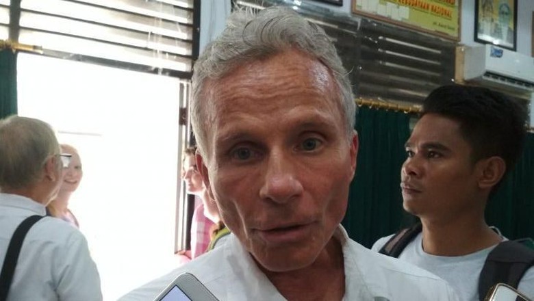 Profesor AS Minta Maaf ke Warga NTB karena Prediksi Gempa Lombok Profesor AS Minta Maaf ke Warga NTB karena Prediksi Gempa Lombok