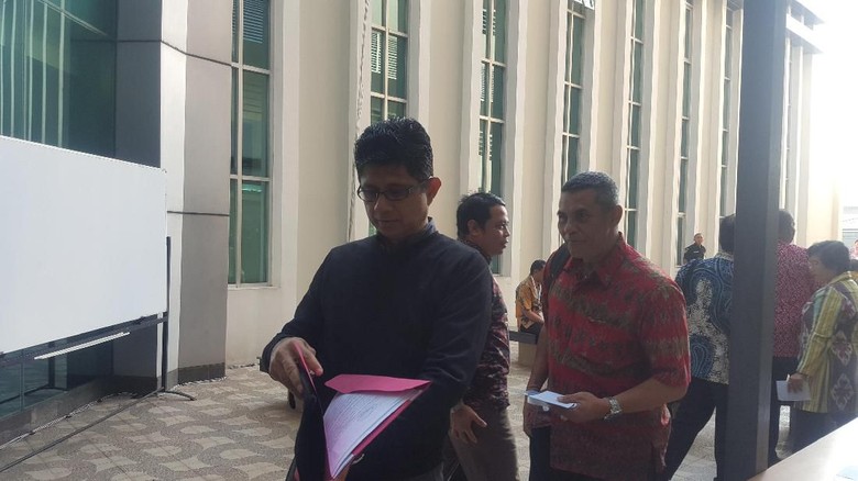 Laode M Syarif-Wakabareskrim Irjen Antam Siap Ikuti Uji Kompetensi Capim KPK Laode M Syarif-Wakabareskrim Irjen Antam Siap Ikuti Uji Kompetensi Capim KPK